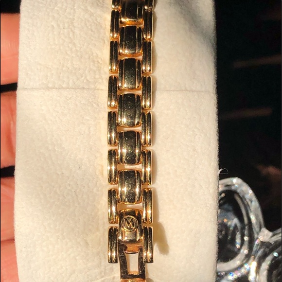 $983 SOLD!!!!! 14KT Solid Gold Movado Watch - Picture 6 of 8